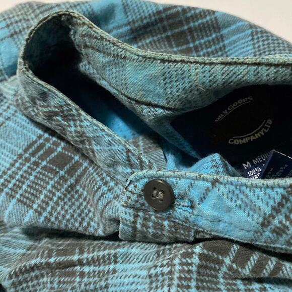 Saugatuck Button Down Flannel Size Medium 100% Cotton Long Sleeve Blue Plaid 90s - Picture 9 of 9